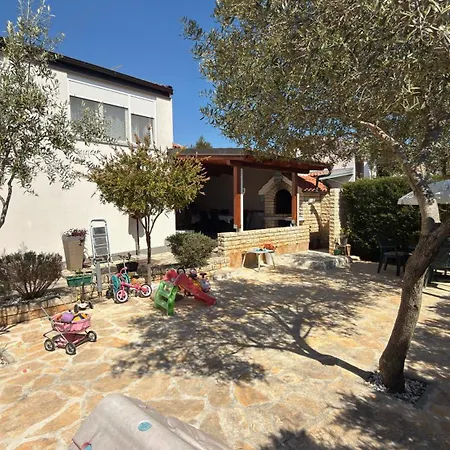Duje Apartamento Petrčane