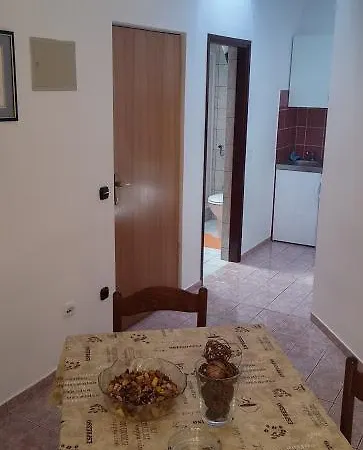 Duje *