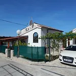 Duje דירה