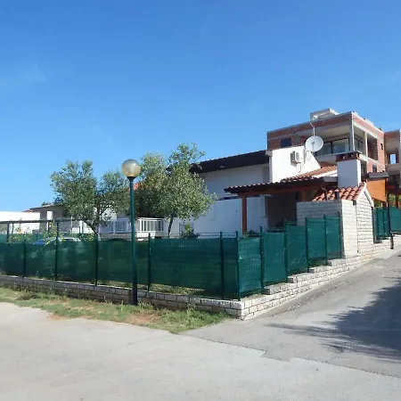Duje *