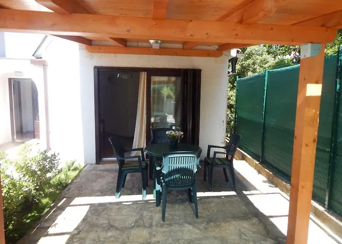 Duje Апартаменты *