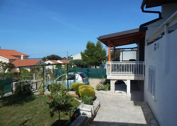 Duje Апартаменты