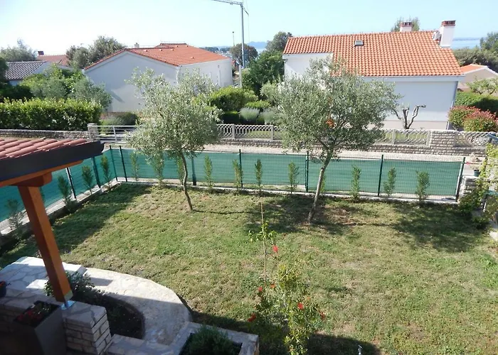 Duje 아파트 돈제페트레케인